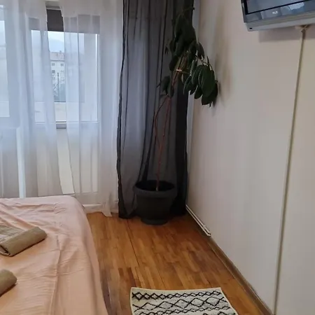 Marya'S Apartment Ramnicu Valcea Room photo
